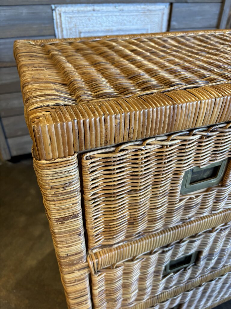 4 Drawer Wicker Chest 37 X 18 X 31