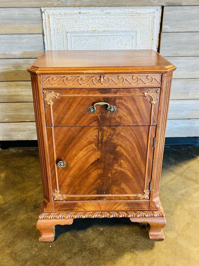 Vintage Nightstand End Table 18.5 x 13.5 X 26.75
