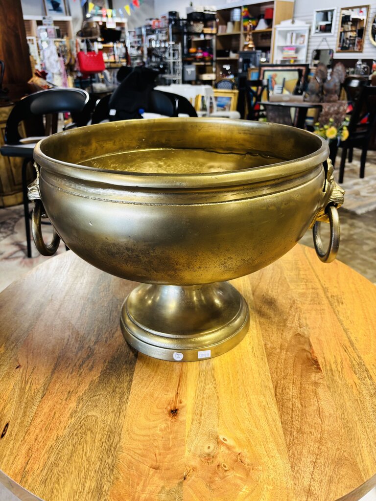 Lion Head Pedestal Bowl