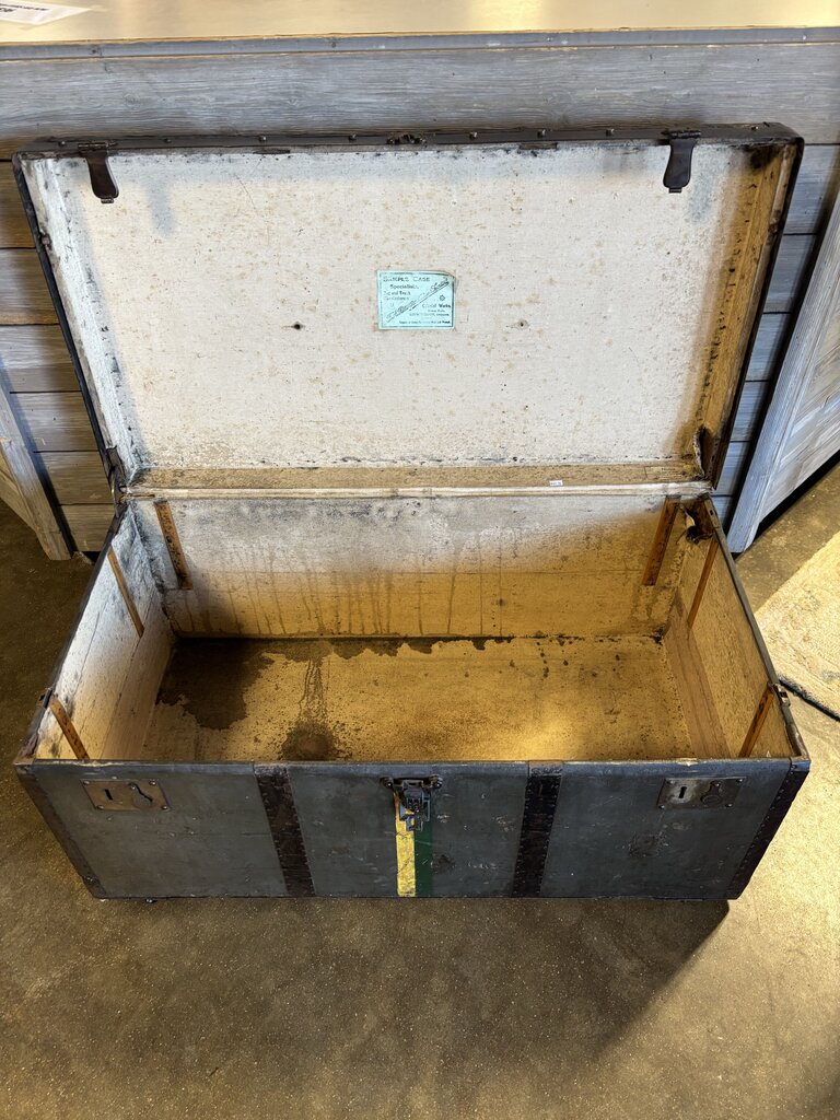 Vintage Flat Top Trunk 60 X 24.5 X 16