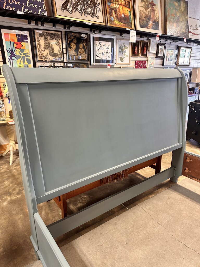 Painted Solid Sleigh Bed