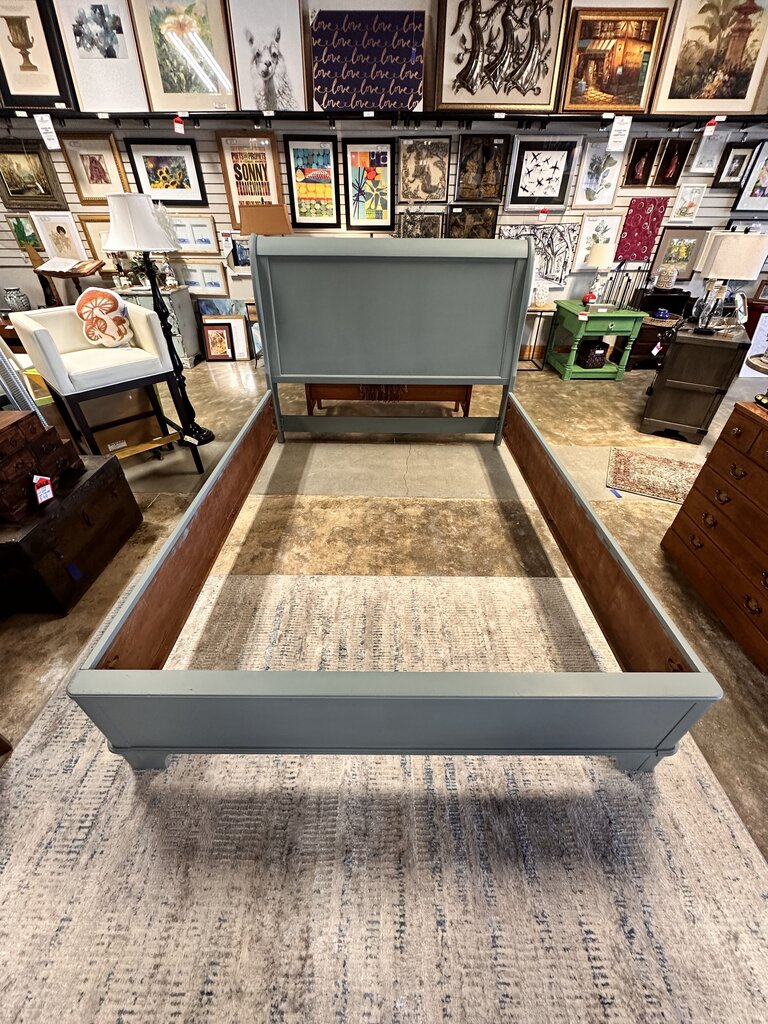 Painted Solid Sleigh Bed