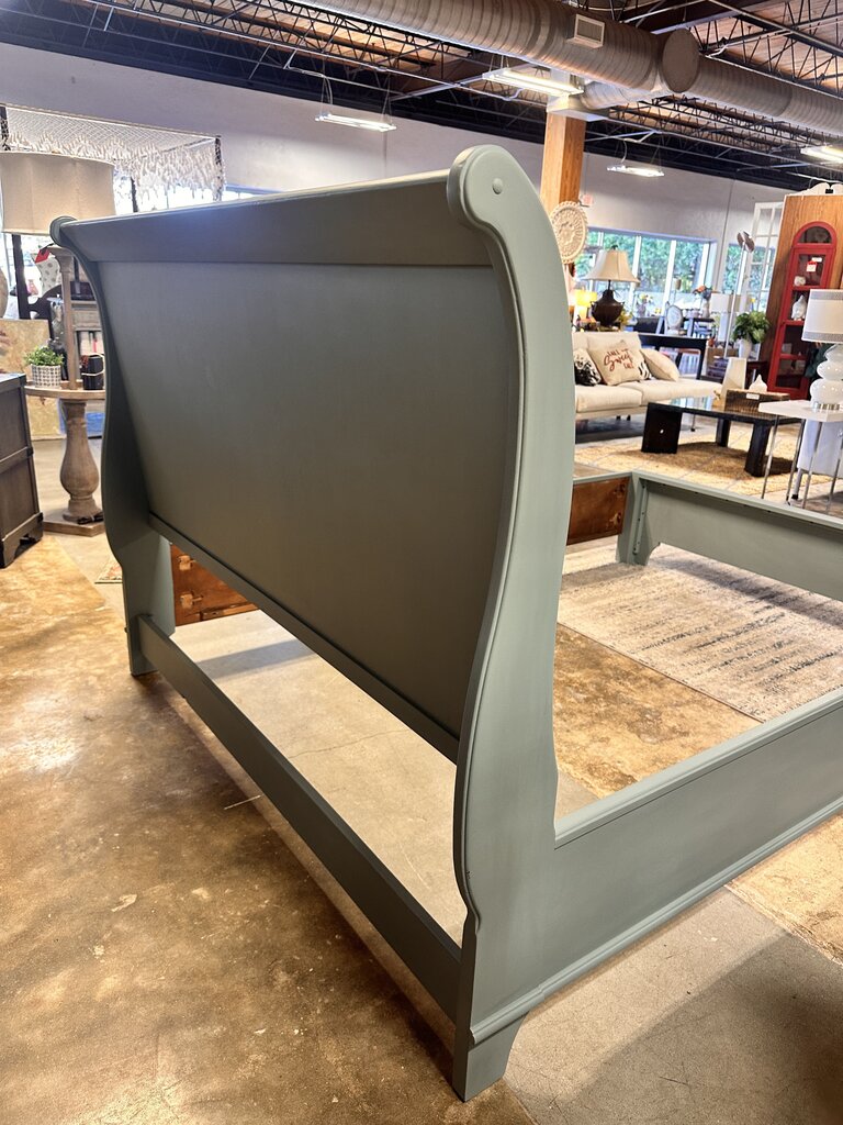 Painted Solid Sleigh Bed