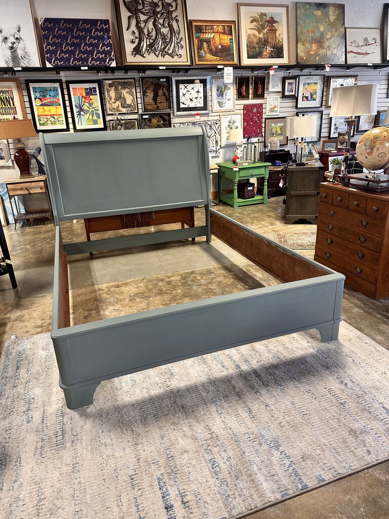 Painted Solid Sleigh Bed