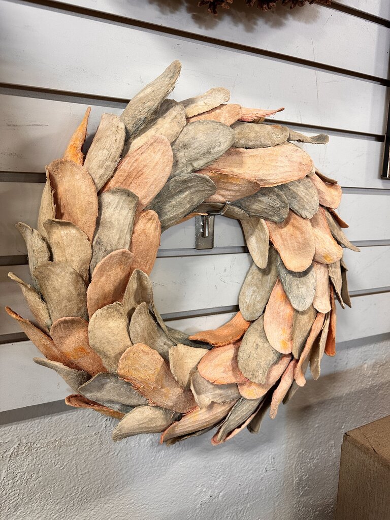 Wood Petal Like Leaf Wreath
