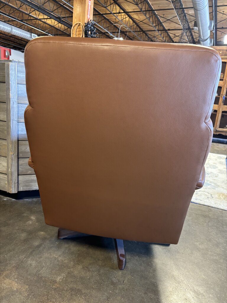Daniels Lounge Chair & Ottoman