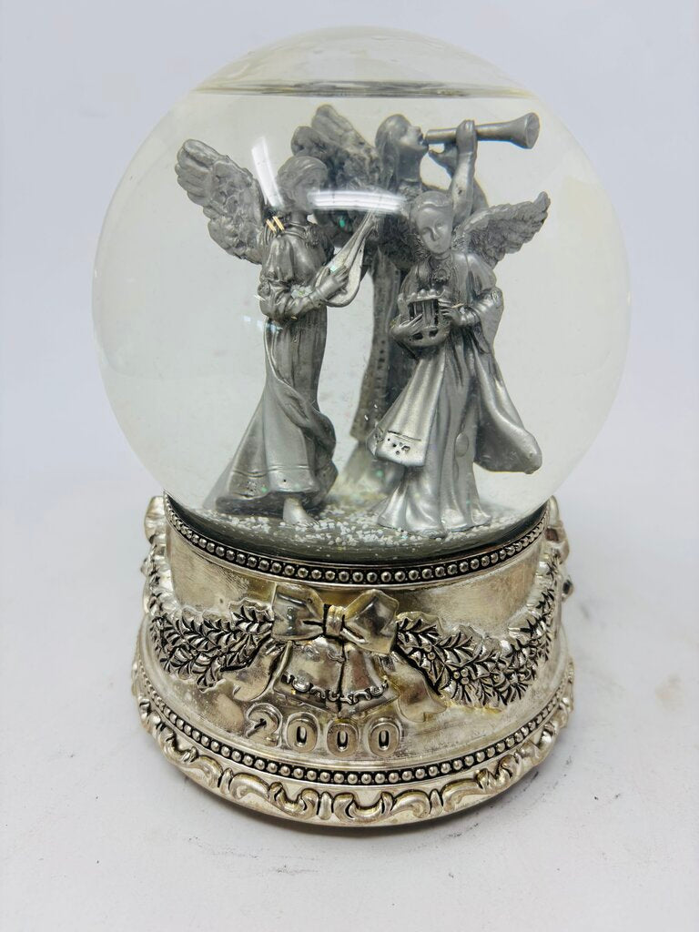 Angel Snowglobe