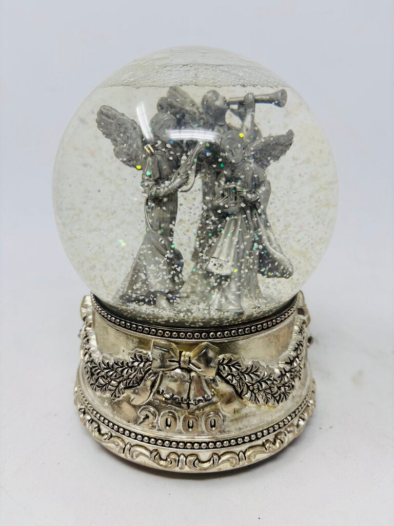 Angel Snowglobe
