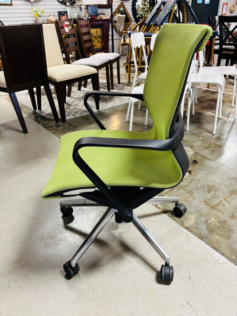 Mesh Rolling Adjustable Desk Chair