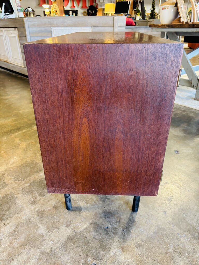 MCM 1070's Credenza Cabinet 42.5 X 16.75 X 32