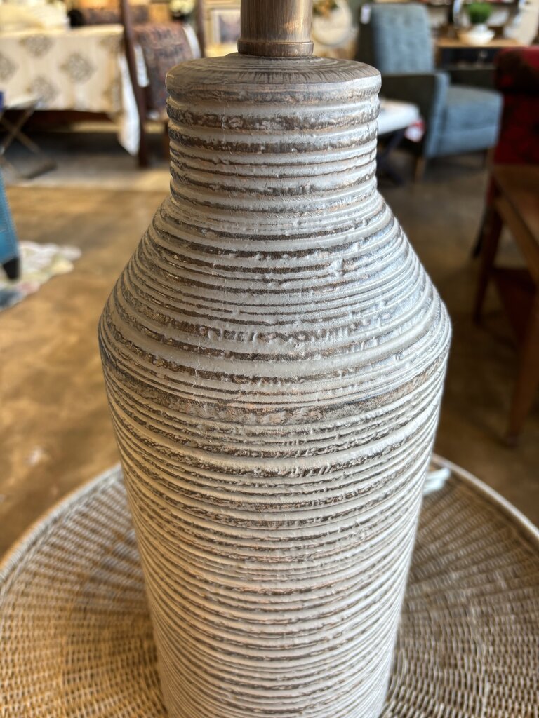 Ribbed Resin Base Lamp