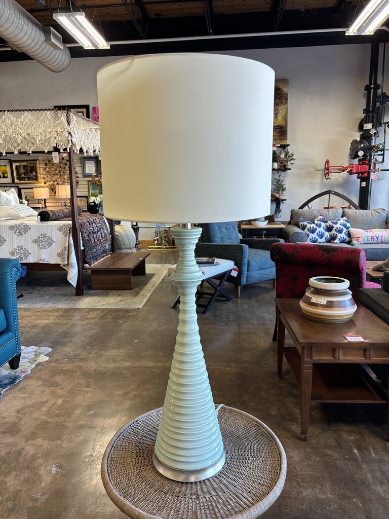 Ribbed Ceramic Base Lamp