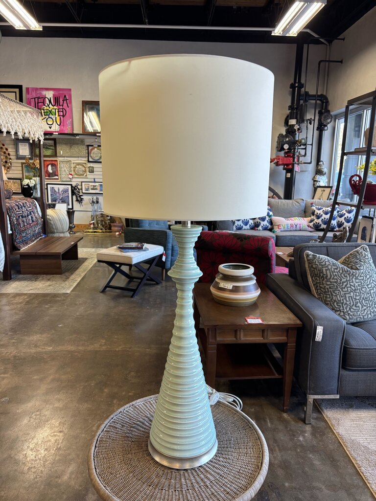 Ribbed Ceramic Base Lamp