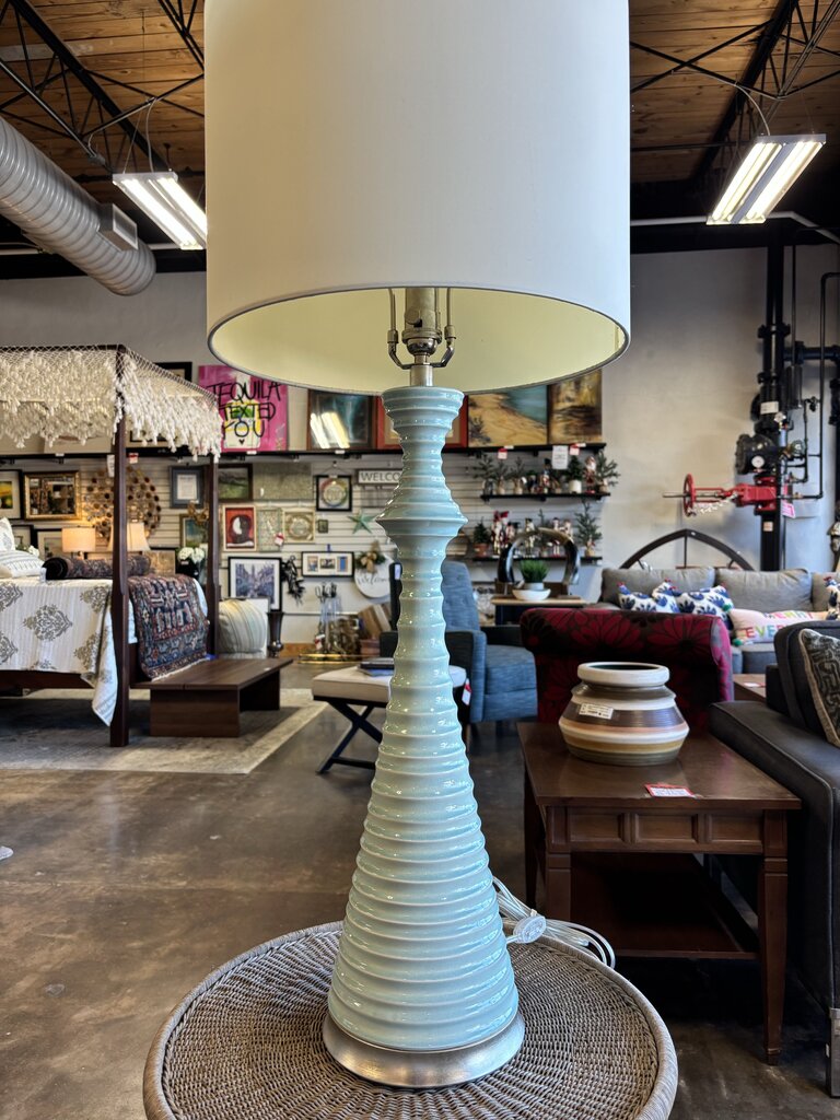 Ribbed Ceramic Base Lamp