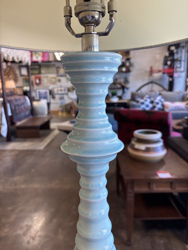 Ribbed Ceramic Base Lamp