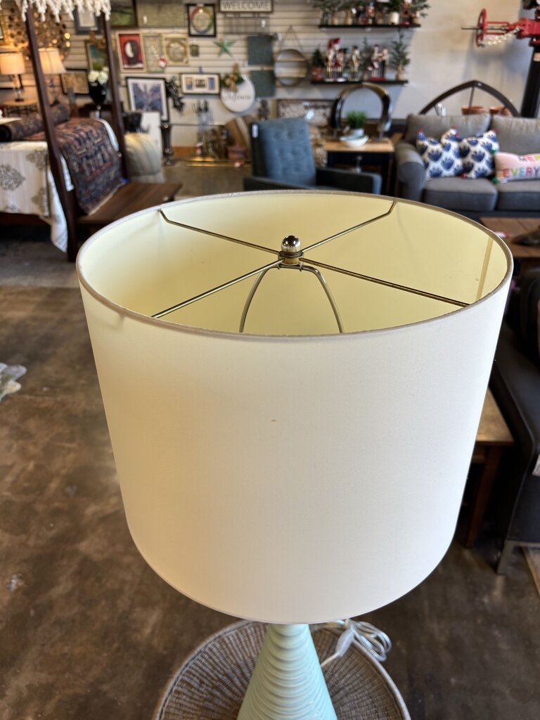 Ribbed Ceramic Base Lamp