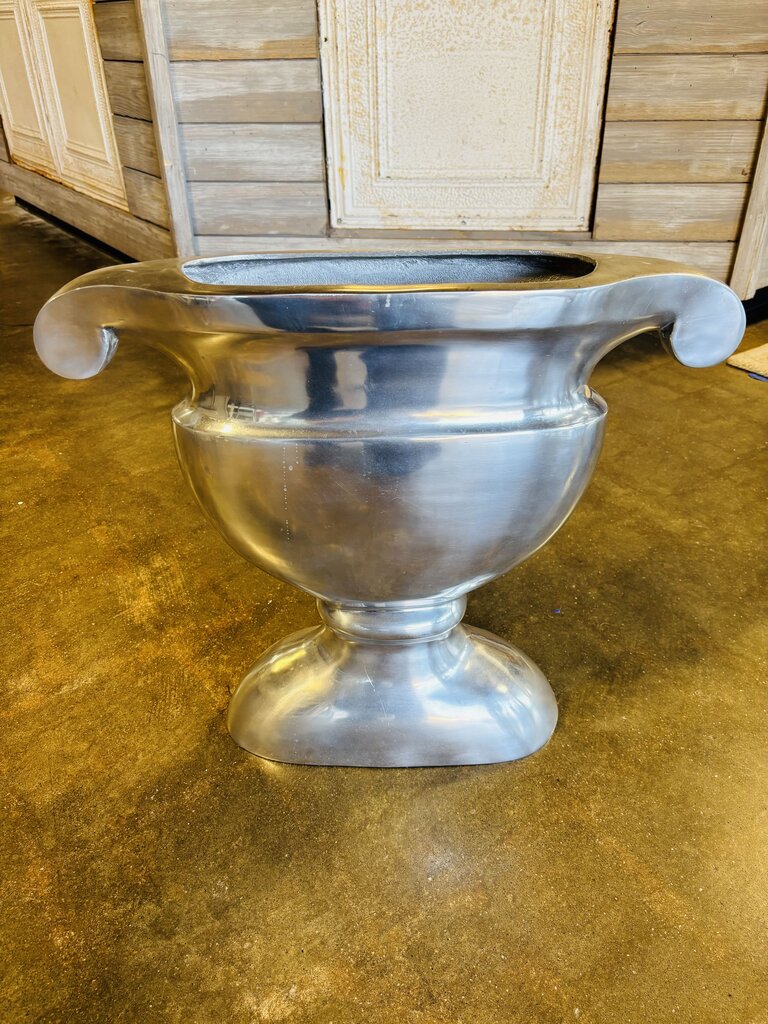 Double Handled Trophy Style Flower Vase/Urn