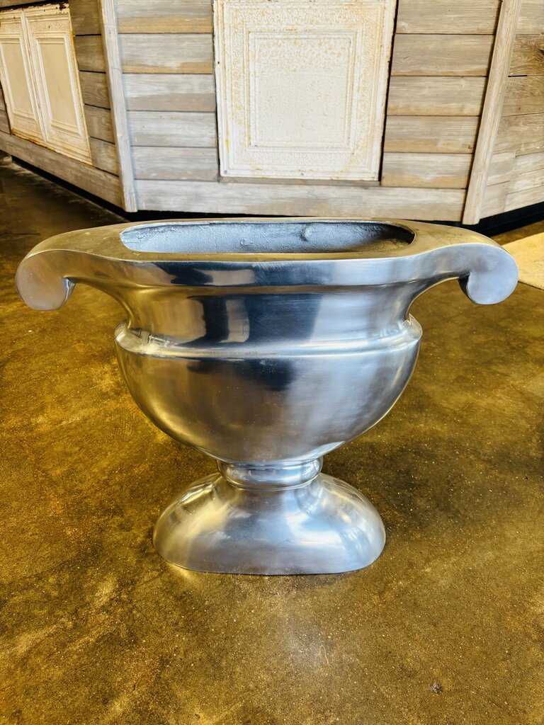Double Handled Trophy Style Flower Vase/Urn